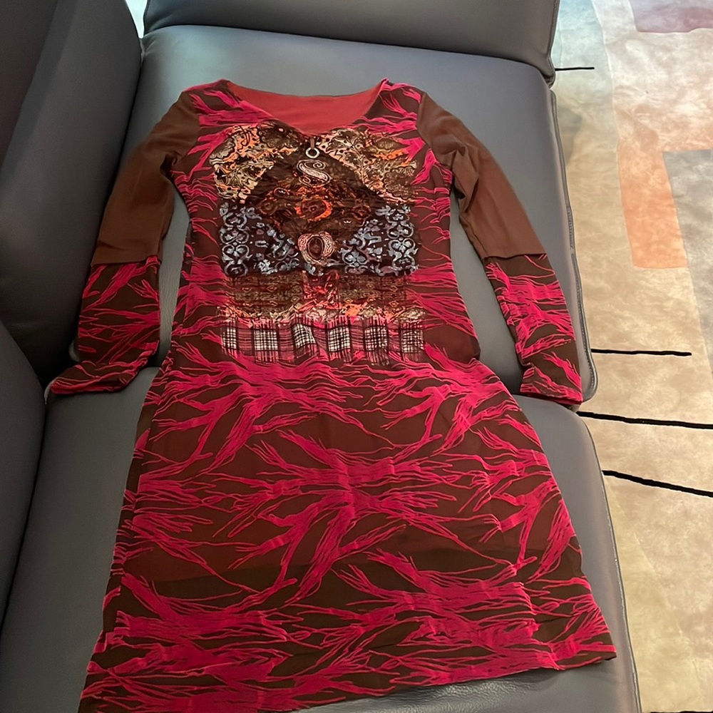 Save the queen long sleeved dress